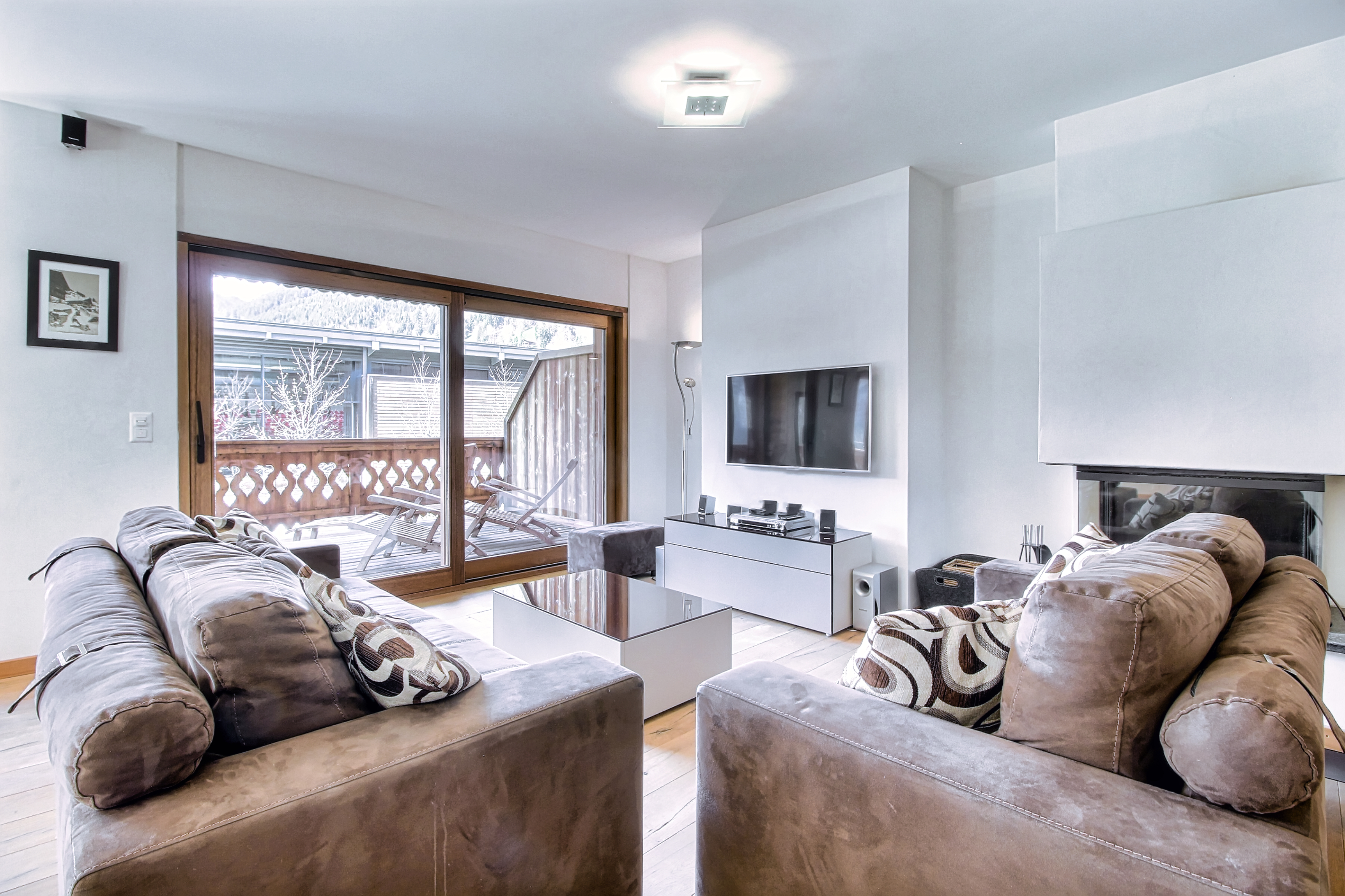 Lodge 6, next to cable car in Champéry, Valais