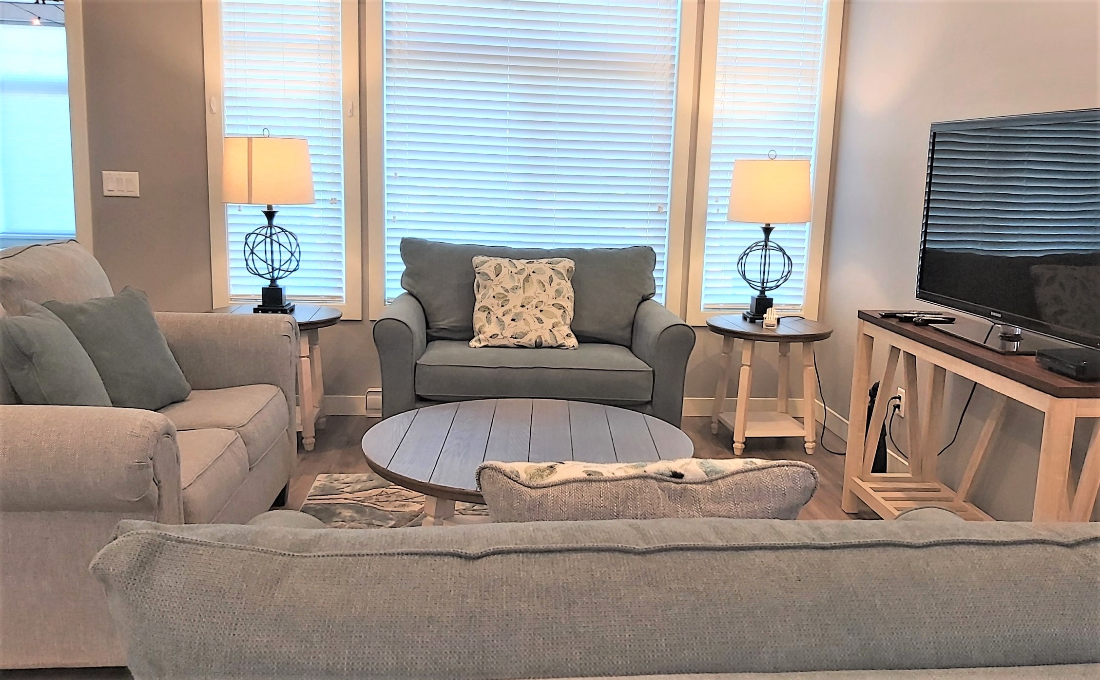 013 · Mimi's Cottage