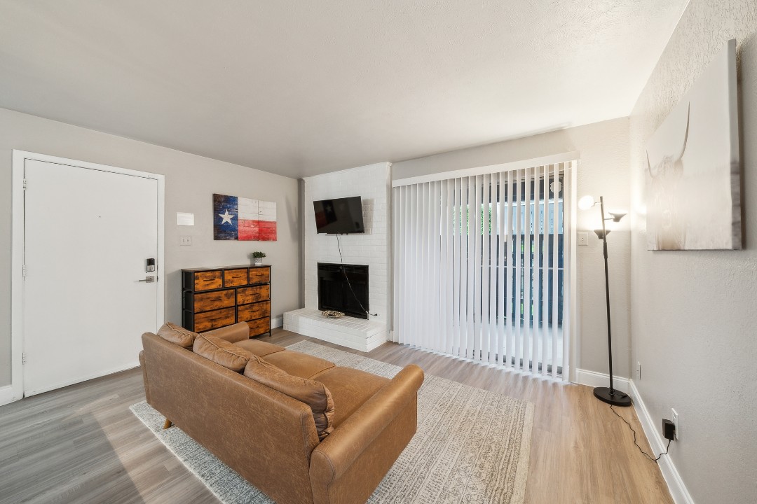 The Chandler · Unit 412 1/1