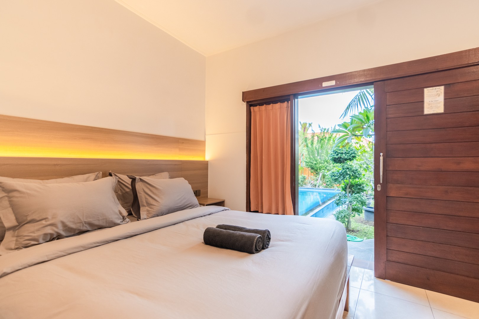 Island Boy Guesthouse – Batu Bolong (Kitchen Access) — photo 9