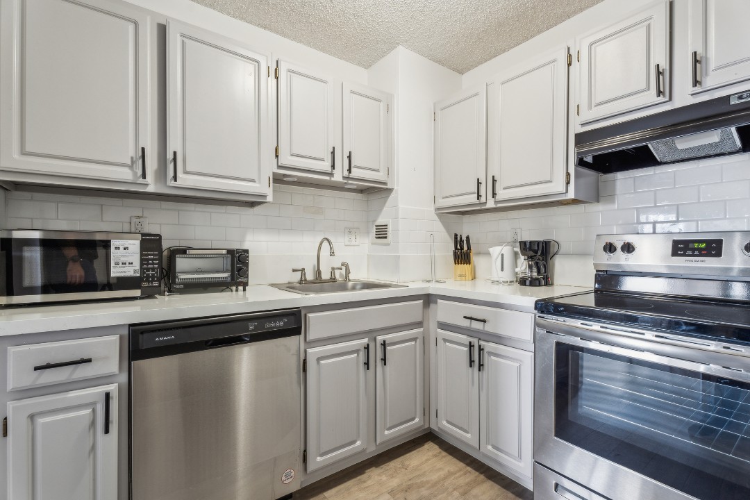 Legacy at Imperial Village · Unit 808 1/1
