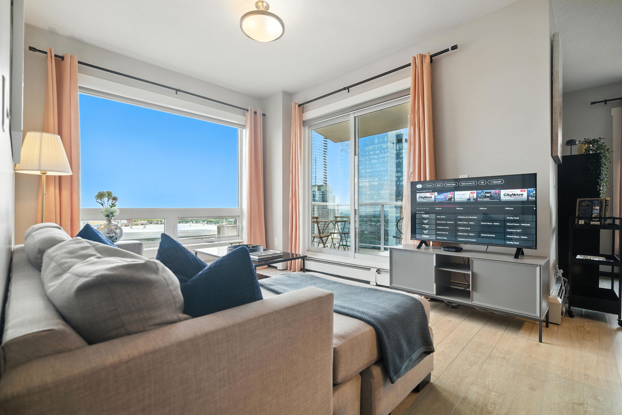 Zorro - Stylish 2bd | 2 Ba | Ice District Suite! - Canadá