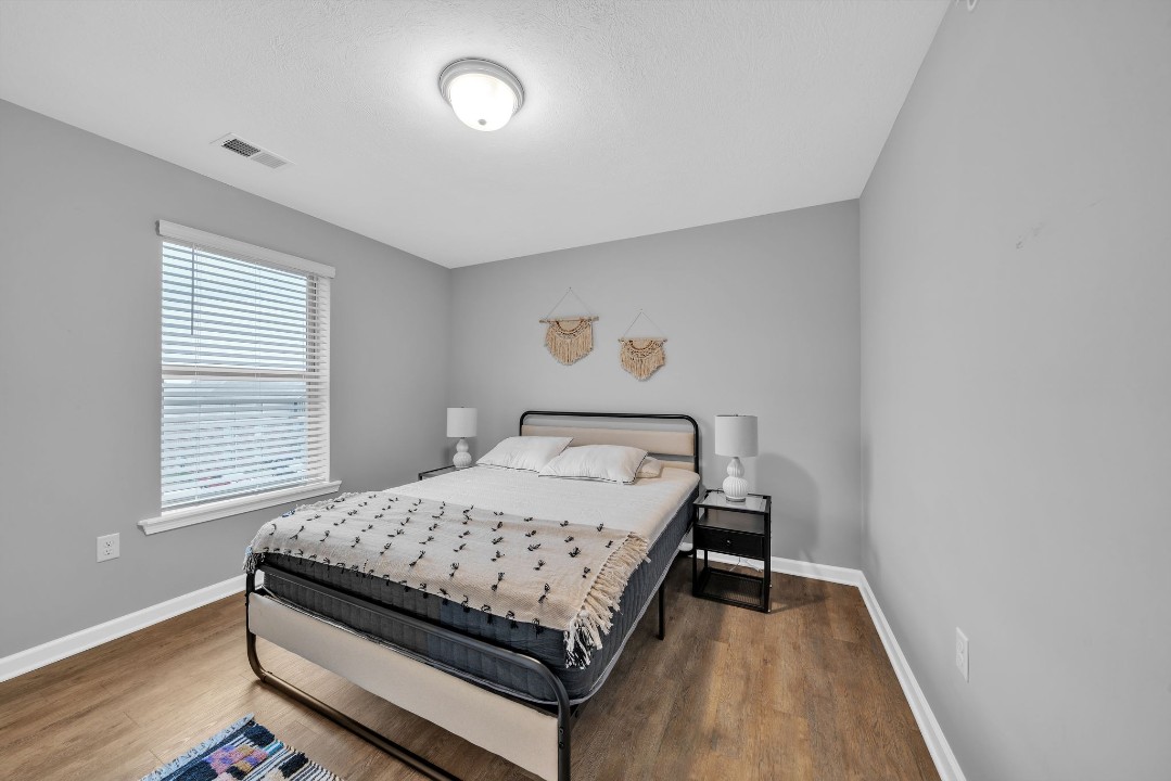 Stonecrest 910, · Unit 2/2