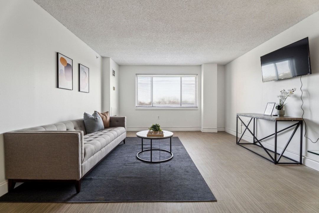 Legacy at Imperial Village · Unit 915 1/1