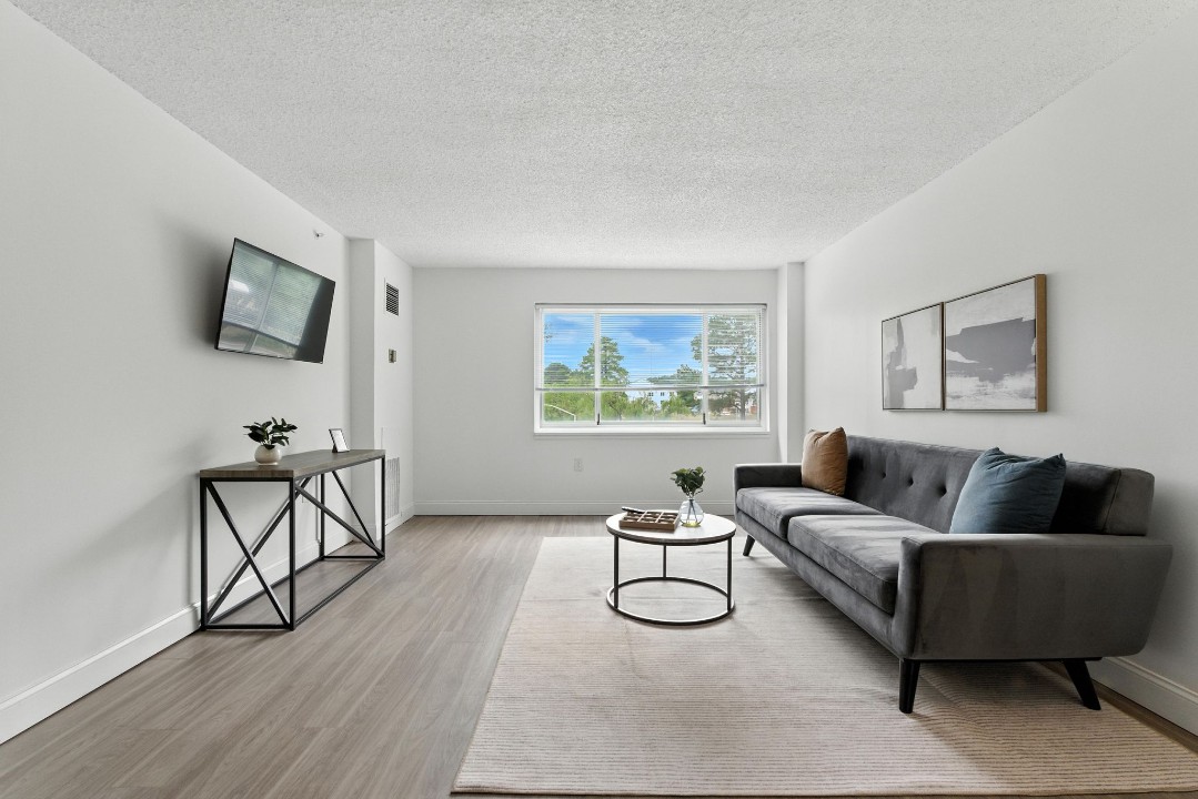 Legacy at Imperial Village · Unit 214 2/2