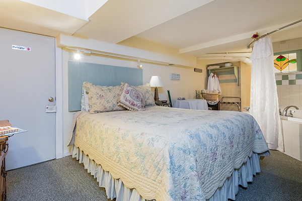 Braeburn Queen Suite - Kingsley House B&B — Fennville, MI — vacation rental