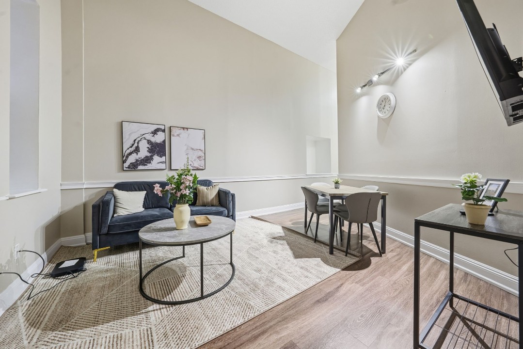 The Liberty Building · Unit 204 1/1