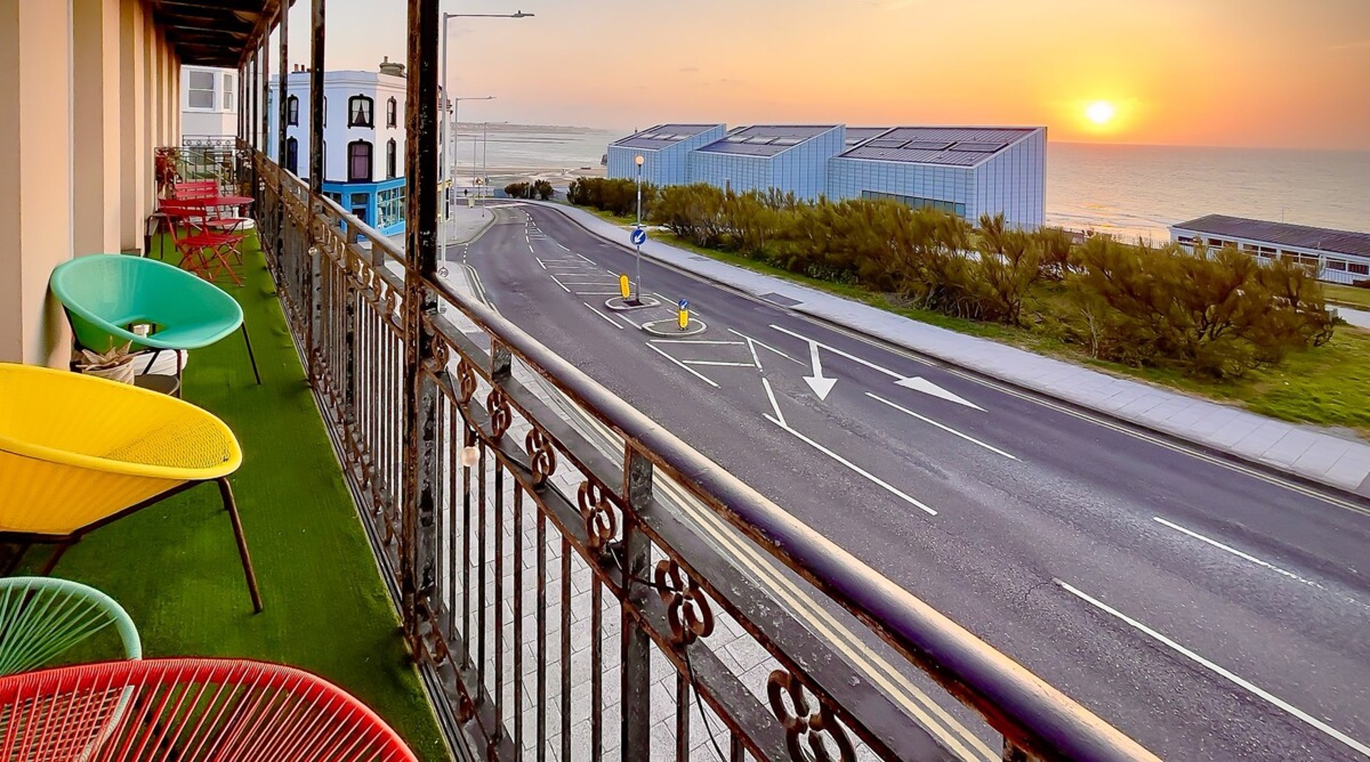The apartment not only has outstanding views but outdoor space to enjoy them from.nGreat place for your morning coffee or a glass of wine whilst watching the sunset