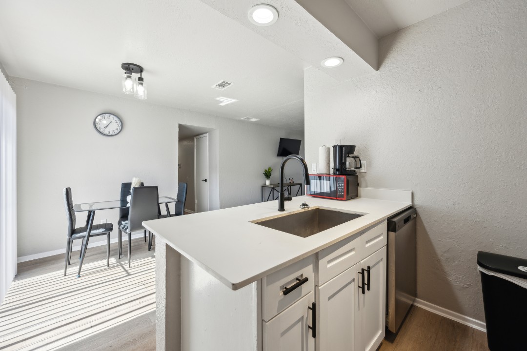 The Chandler · Unit 1221 2/2