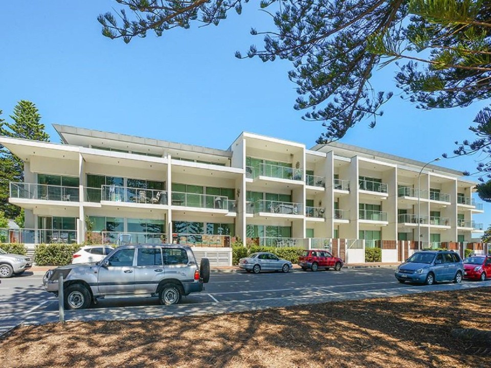 Guests enjoy the convenience of secure on-site parking and can explore the region entirely on foot.