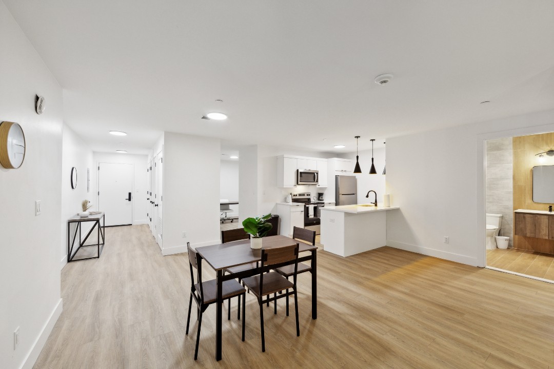 Market View Residence 503 1.1.5