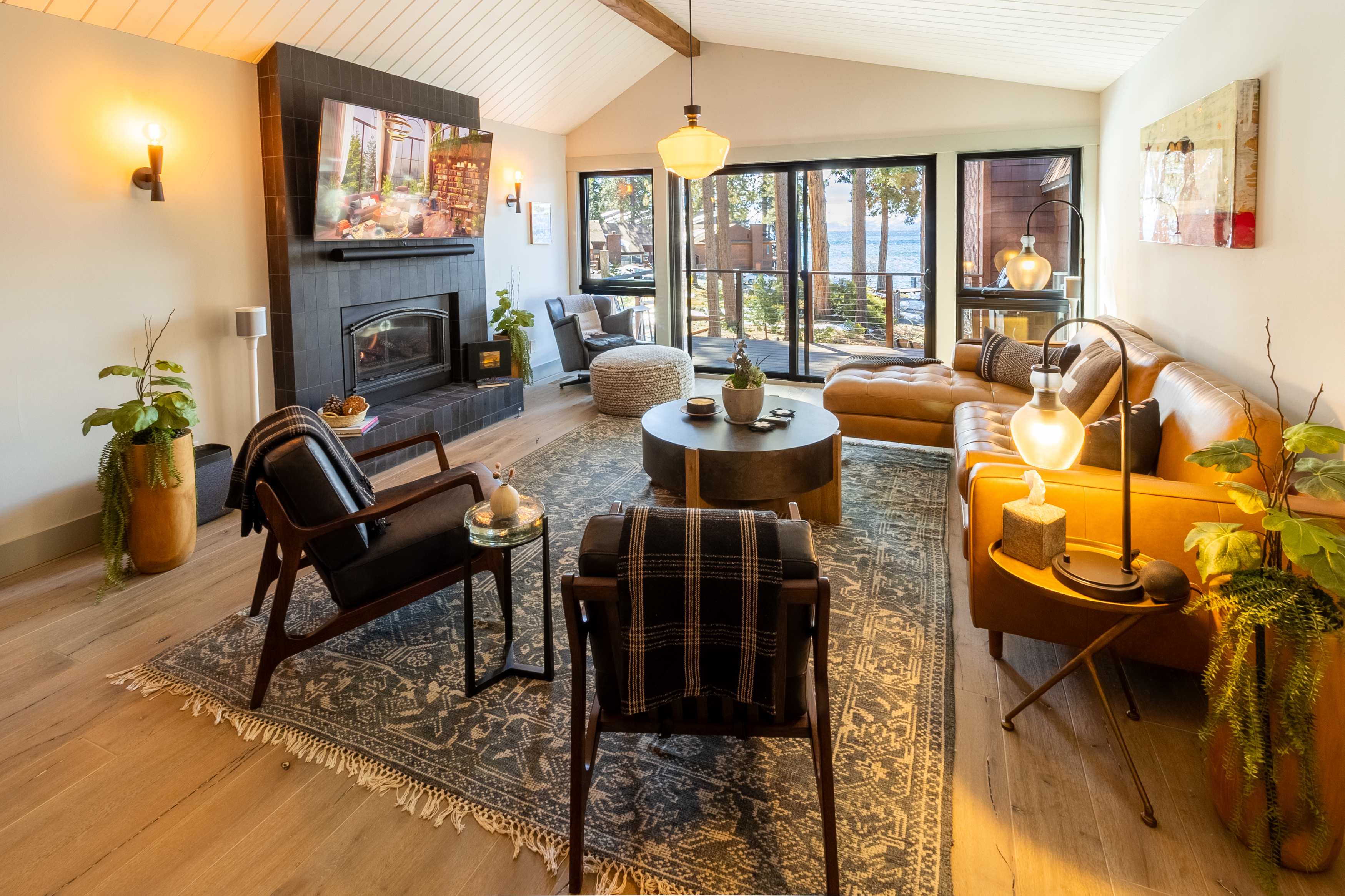 Lakeside Luxe Retreat
