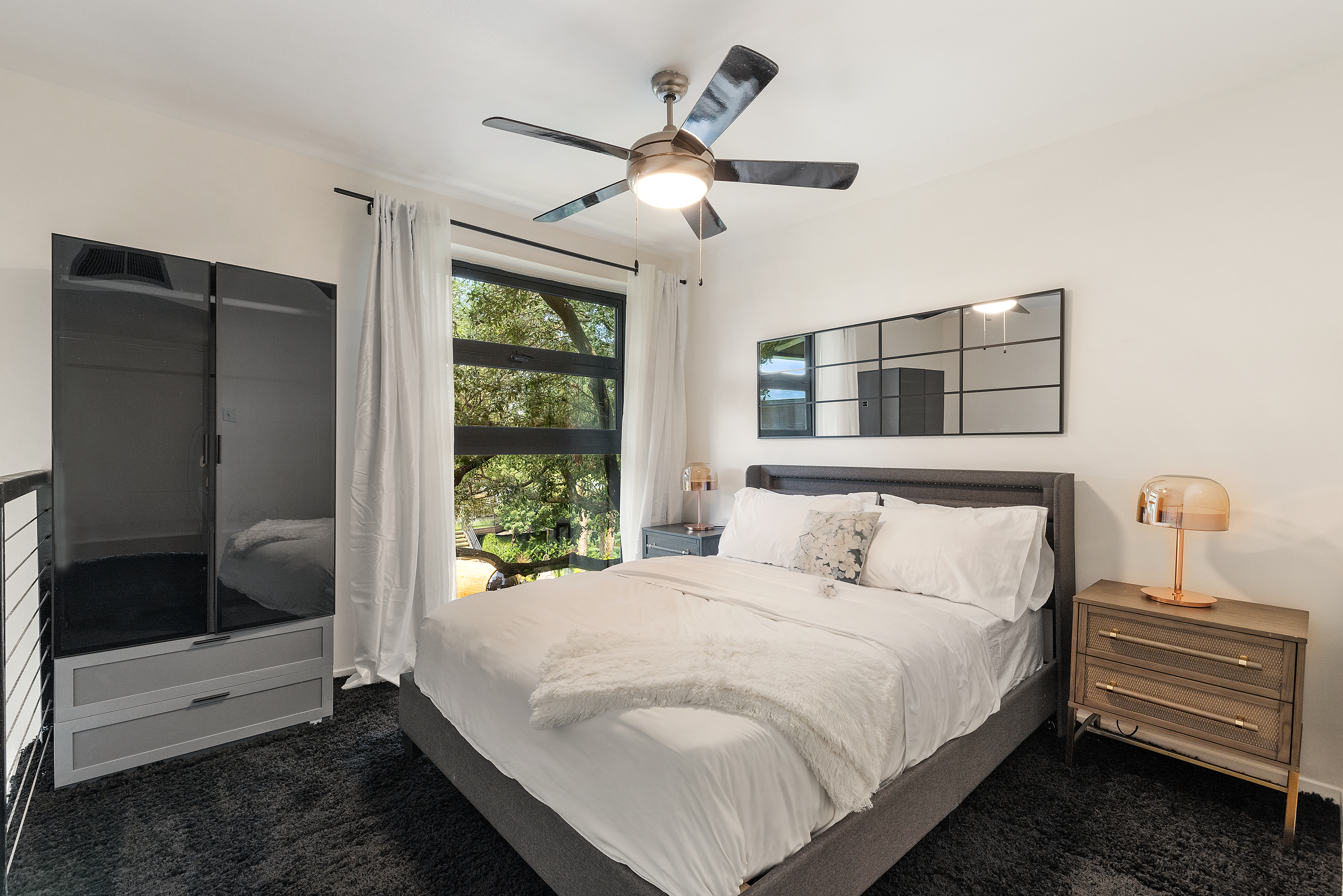 6011-202 (1BD/LOFT/1.5BTH/2B) photo 2