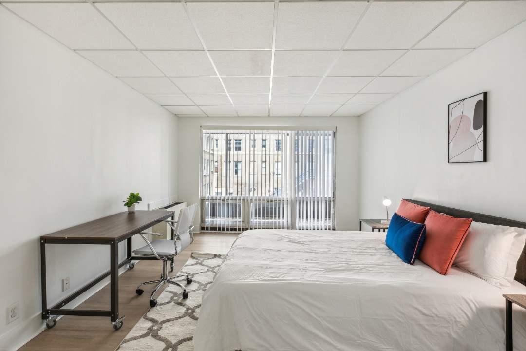 on East, 116 - · Unit 111  1/1