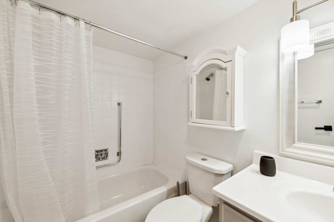 Legacy at Imperial Village · Unit 516 2/2