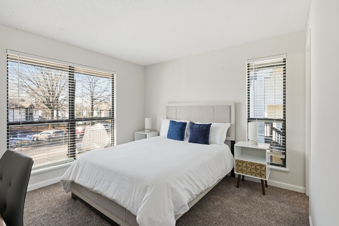 Taylor at 502 · Unit unit 2103-201 2/2