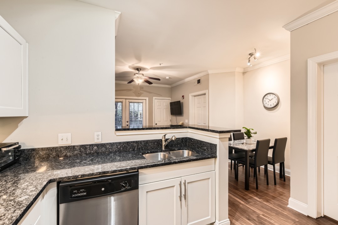 Crest at Midtown · Unit 4120 2/2