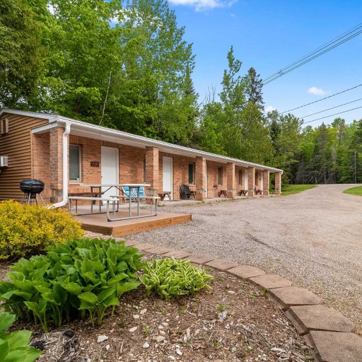 Welcome to Lem’s Paradise #1 — private entrance, peaceful setting, and easy parking