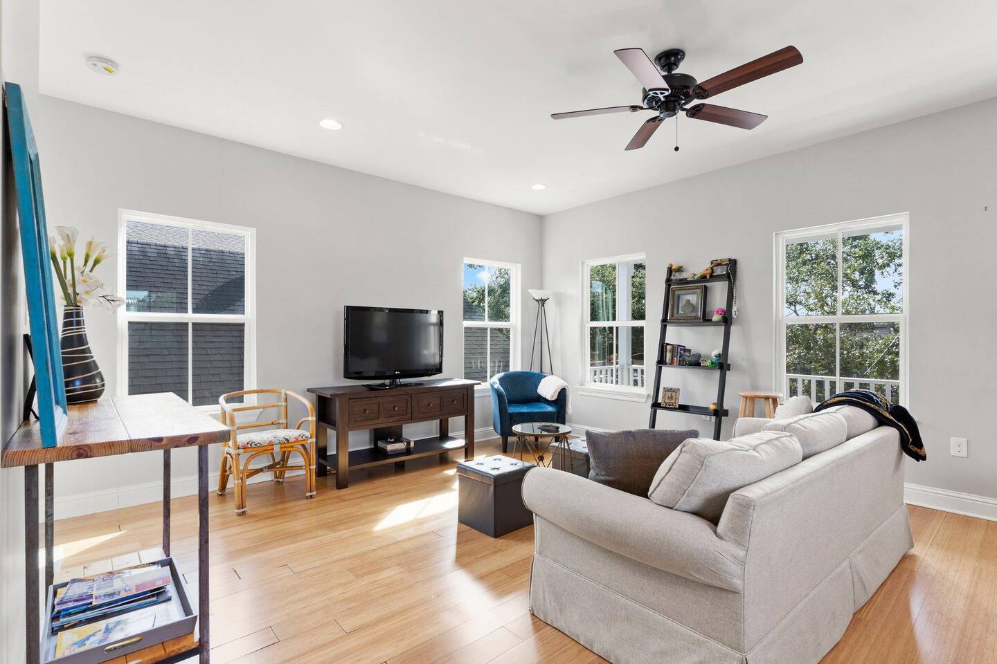 living room equipped with a TV perfect for lounging and watching netflix