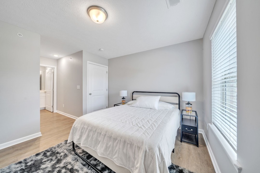 Stonecrest 713, · Unit 2/2