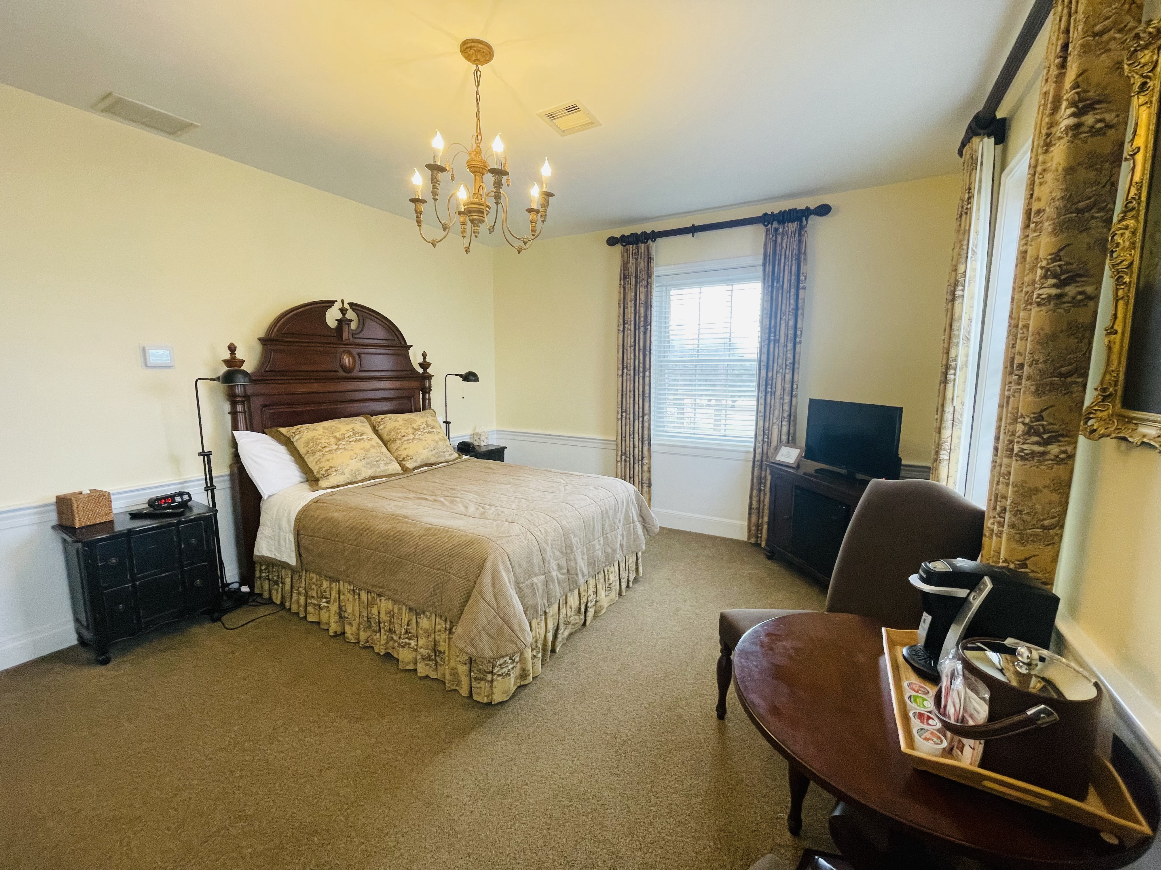 Clemmons Room queen - Non- Smoking- No Pet   — Clemmons, NC — vacation rental