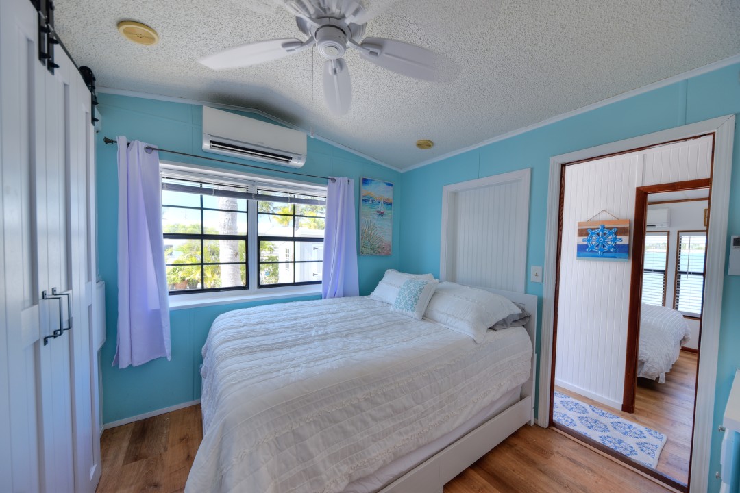 Windy Point Oceanfront in Geiger Key — Bedroom 2