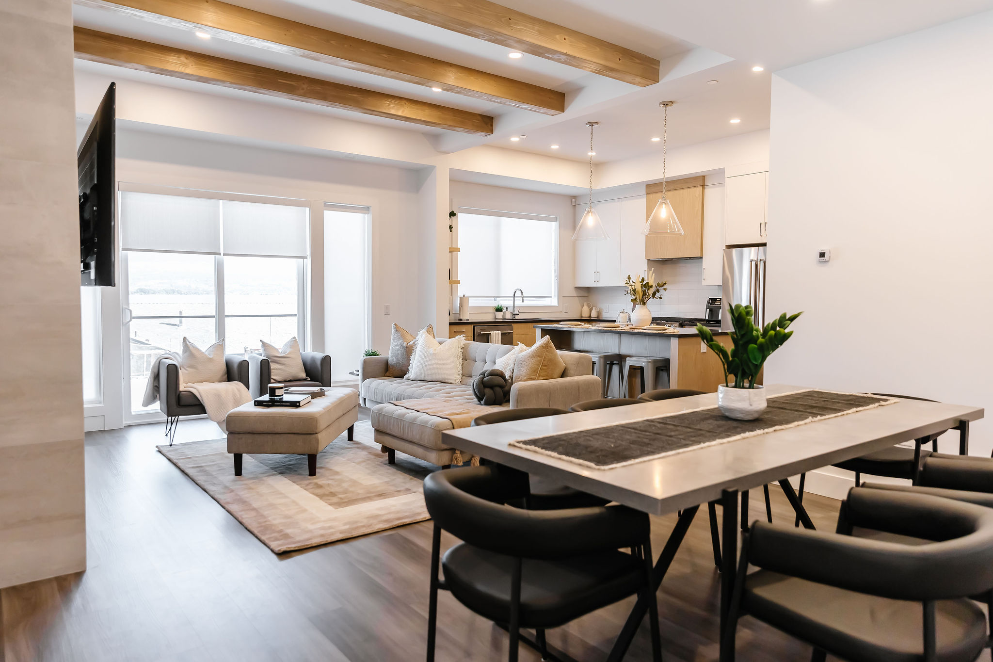 The Perch - RoofTop Patio w/ Hot Tub / Priv Beach — West Kelowna, BC — vacation rental