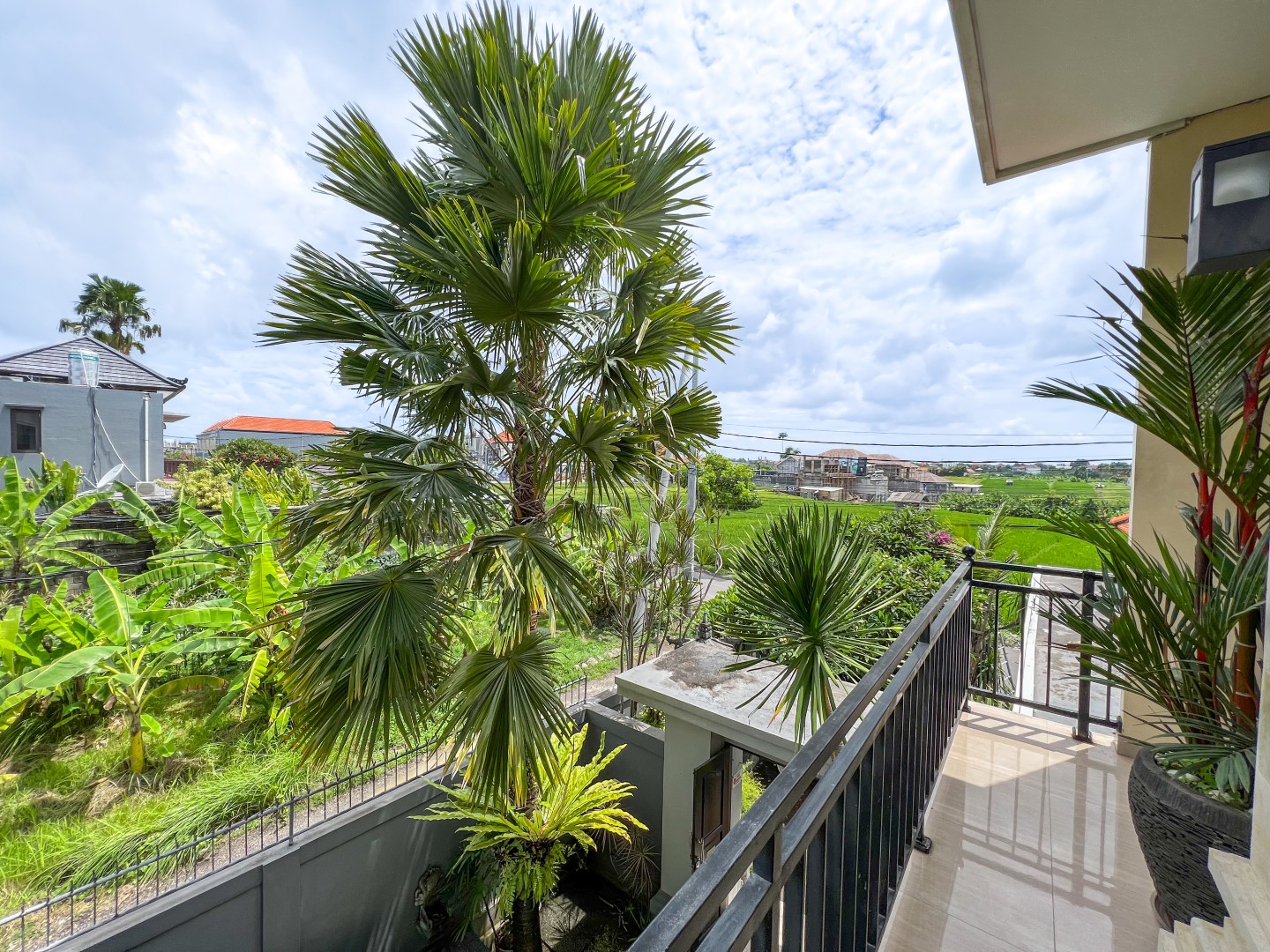 Island Boy Guesthouse – Kayu Tulang (Top Floor) — photo 17
