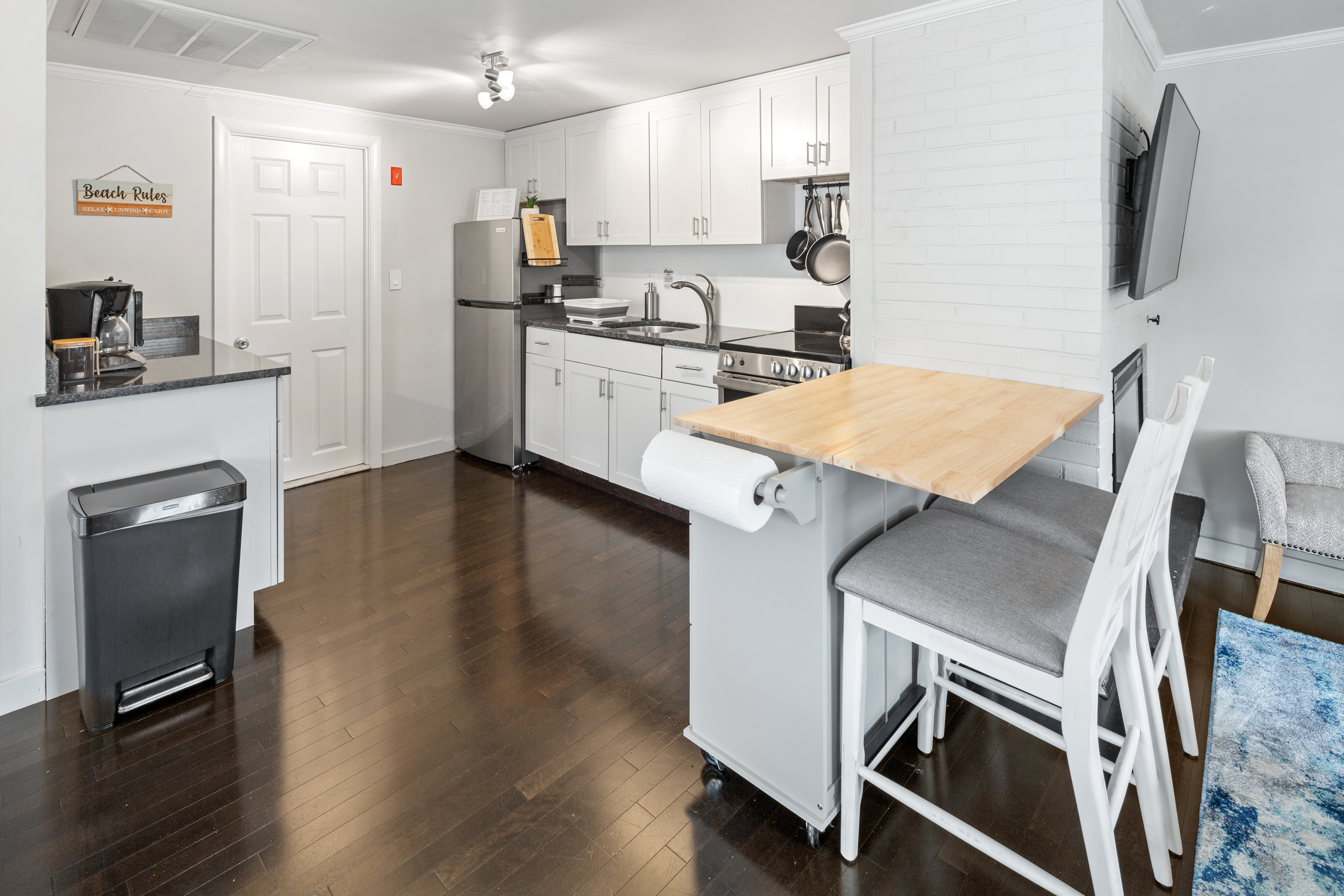 Cape Cod Beach Cottage - Unit A - Photo 12 of 34