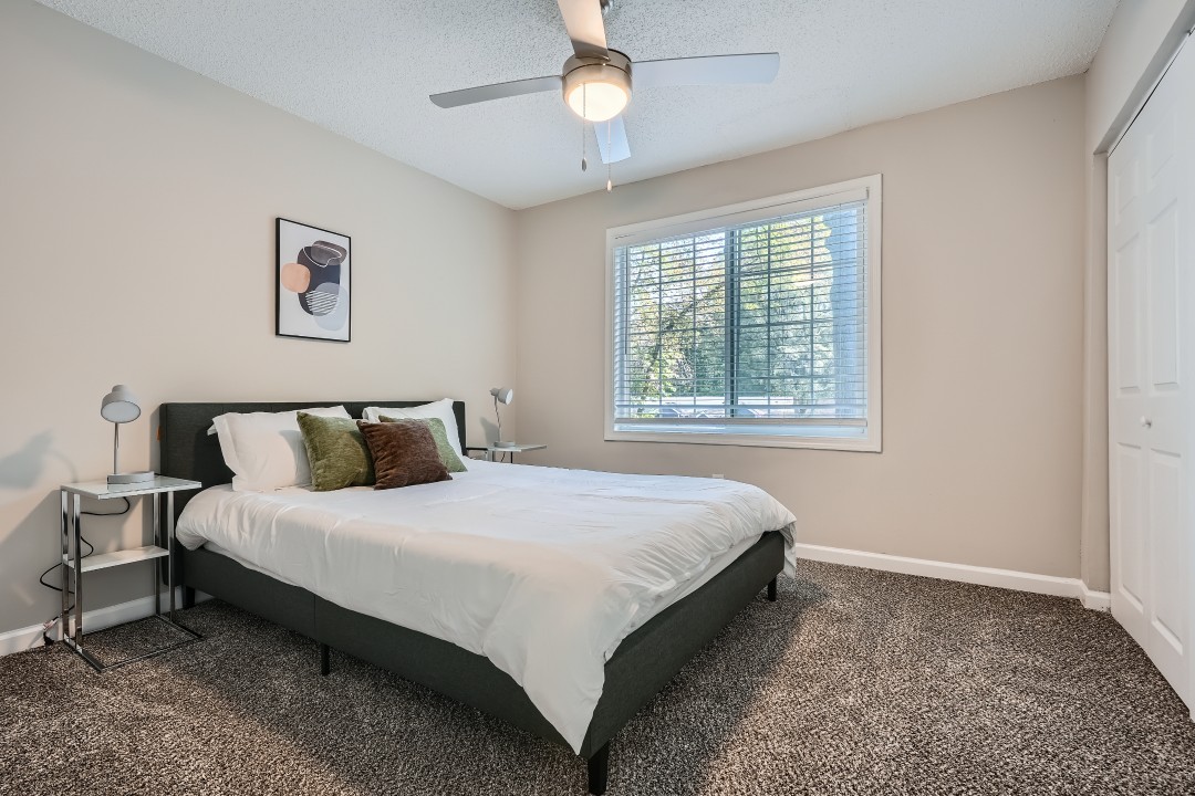 Crest at East Cobb 1812B · Unit 2/2