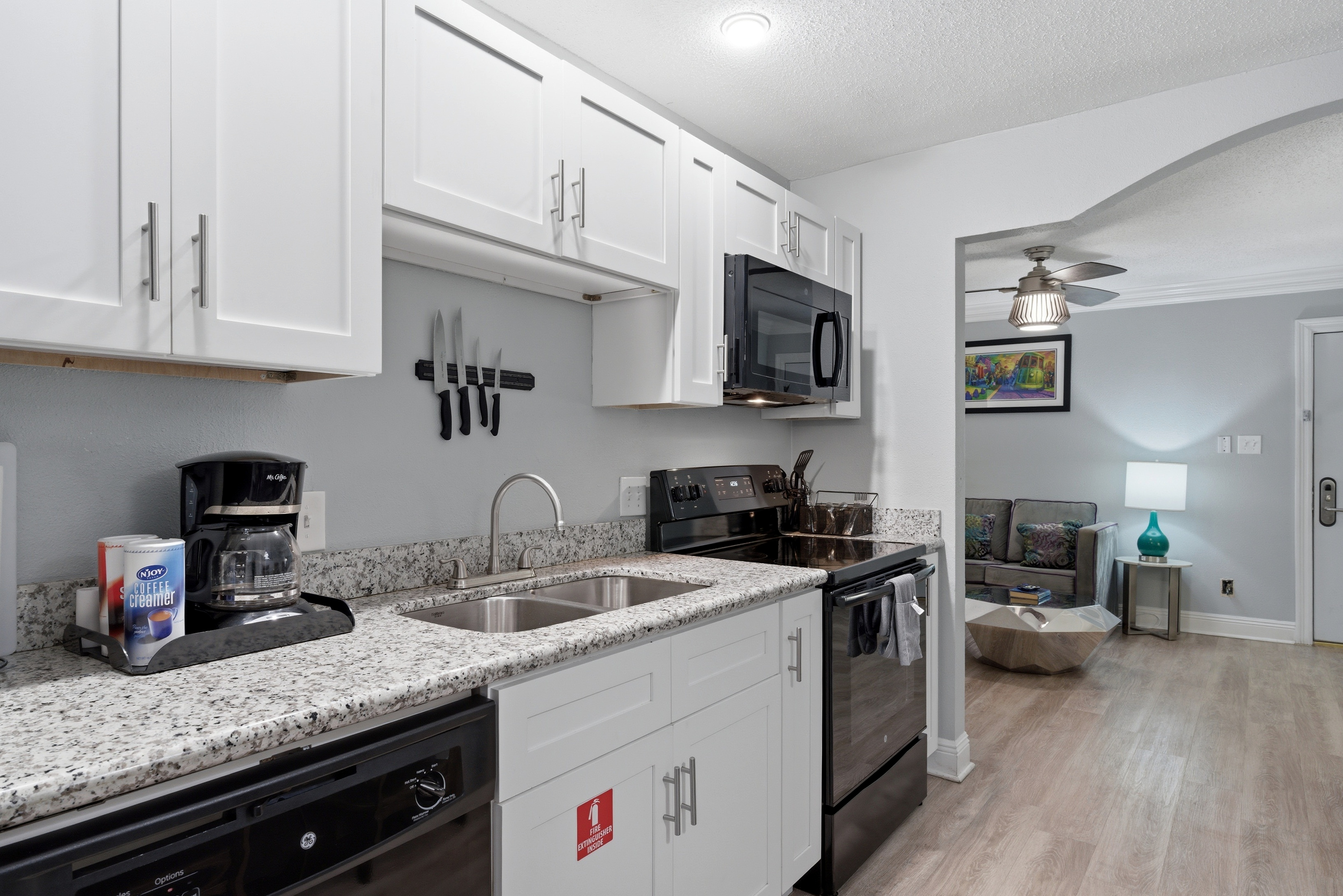 Fully equipped kitchen for everyday ease