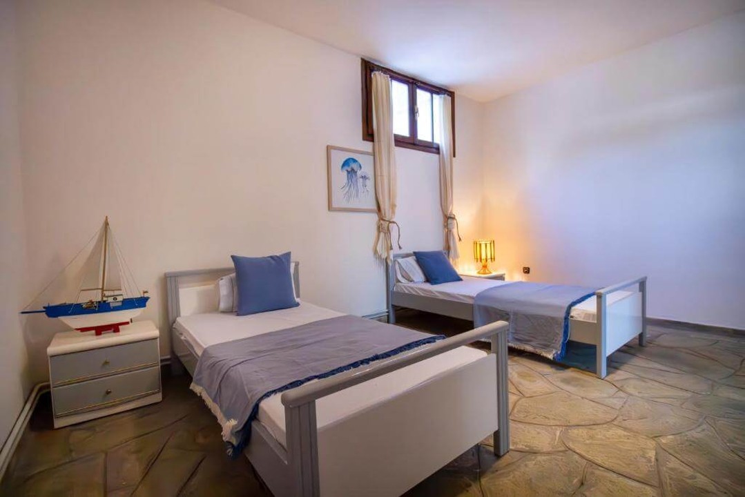 Property thumbnail 23