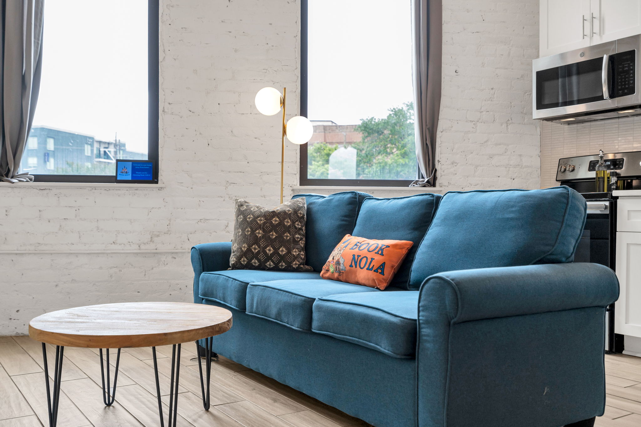 Living room (Unit 1)