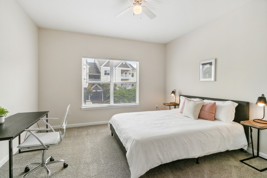 The Verandas, 2325 Calgary Crescent, · Unit 1/1