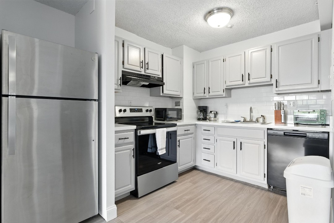 Legacy at Imperial Village · Unit 214 2/2