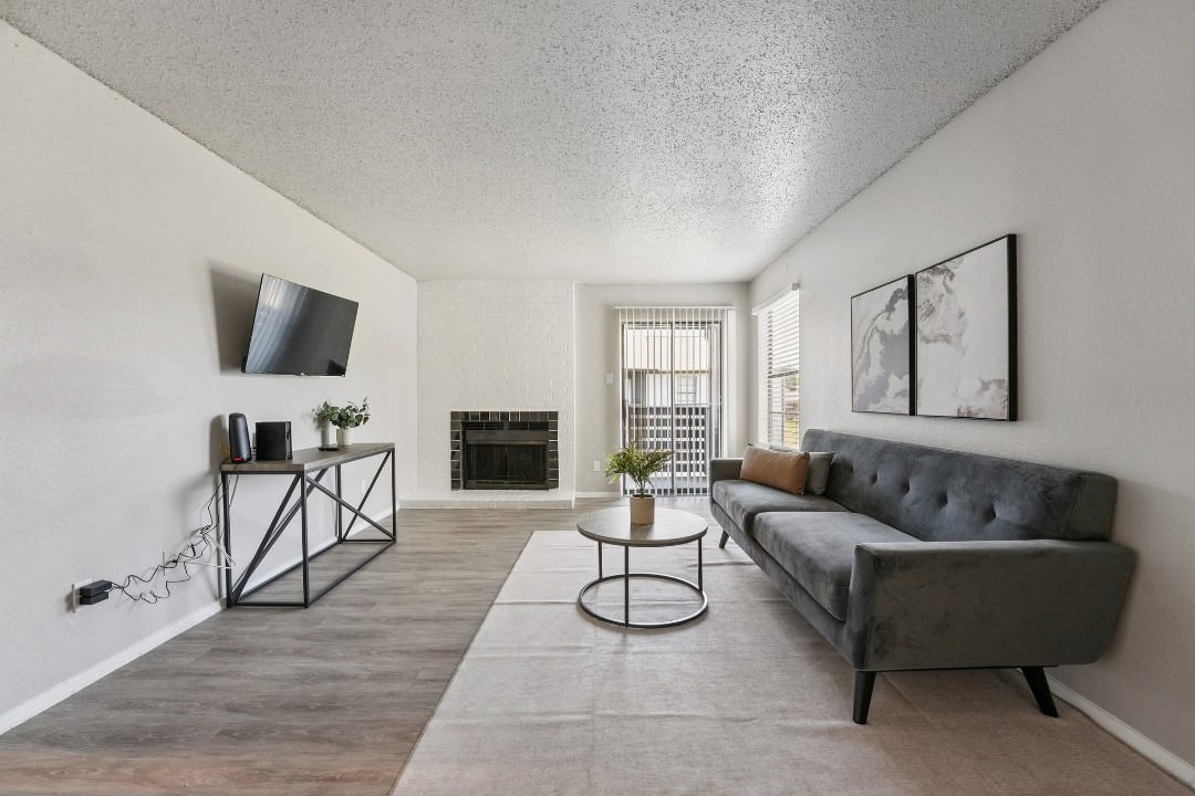 The Landry · Unit 388 2/1