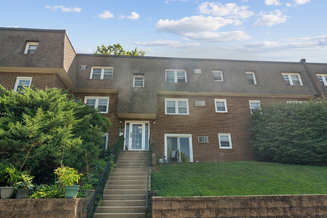 Pinebrook 808 Wharton Drive 2 Bed 2 Bath