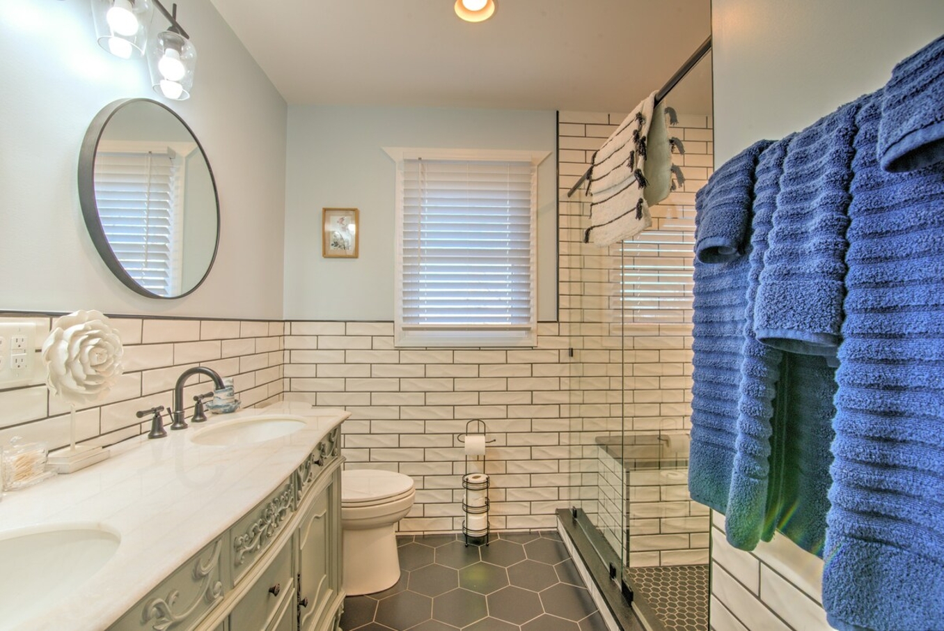 Charming Family Gem ~ Close to State Street ~ Pkg! photo 5