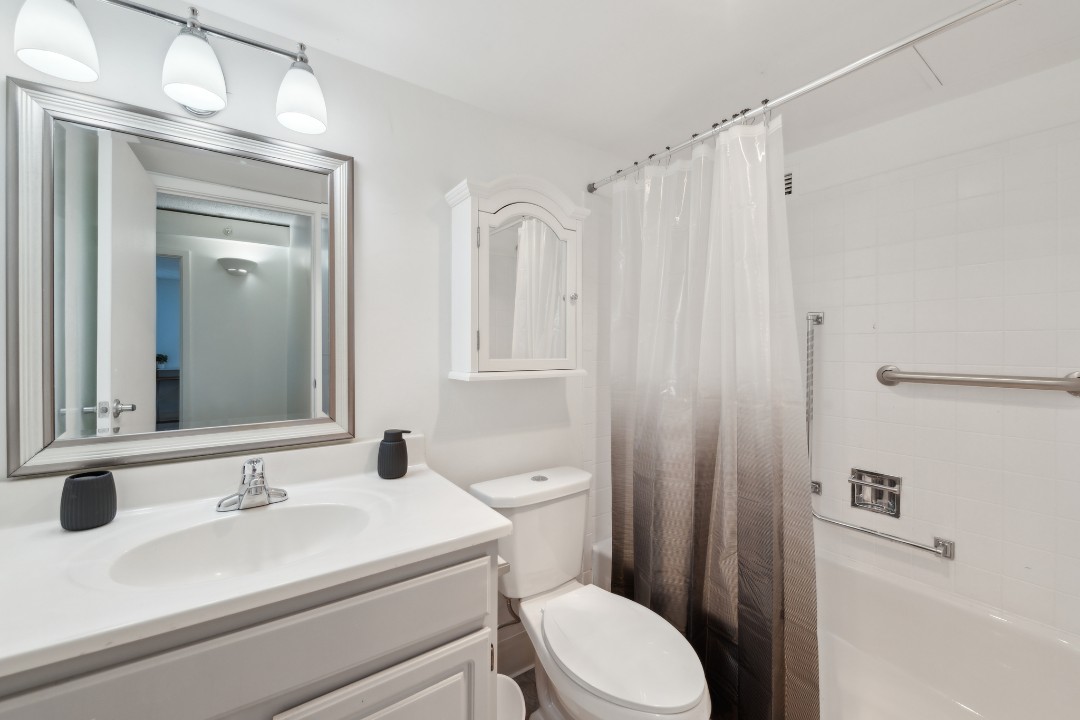Legacy at Imperial Village · Unit 211 1/1