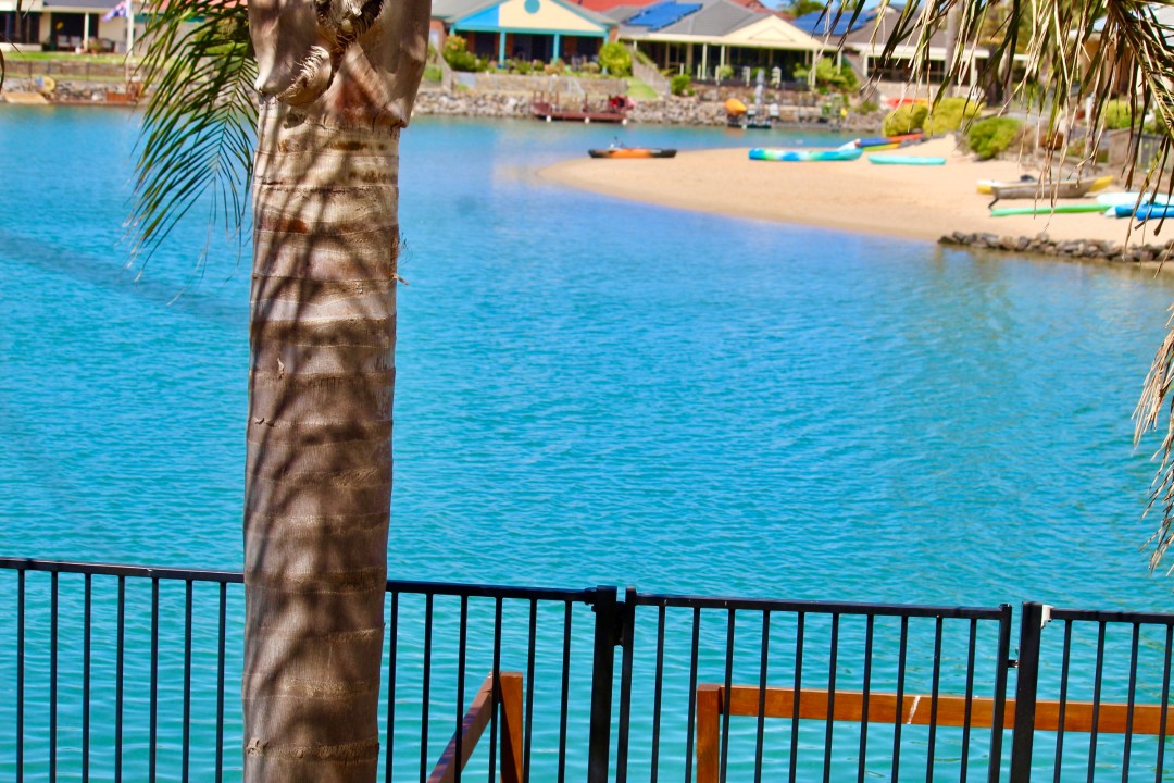 Situated in Encounter Bay, near local cafes, wineries, and beach access—offering a well-rounded, experience-rich location.