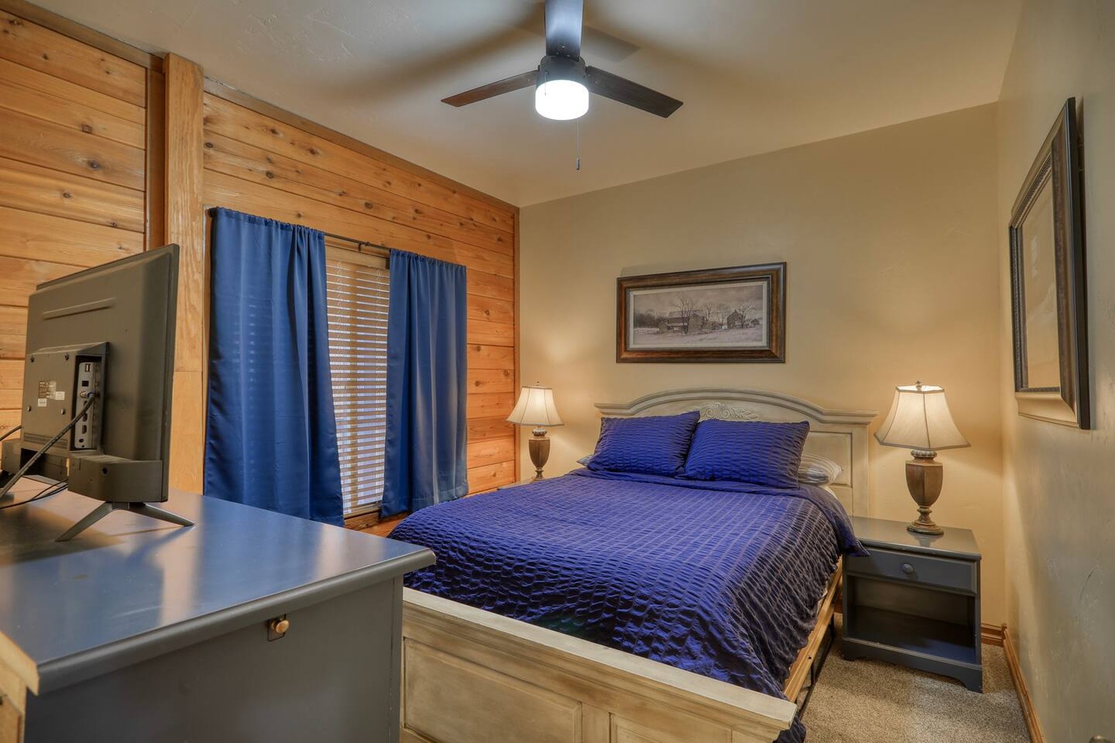 A/C Golf Course- One Bedroom Condo