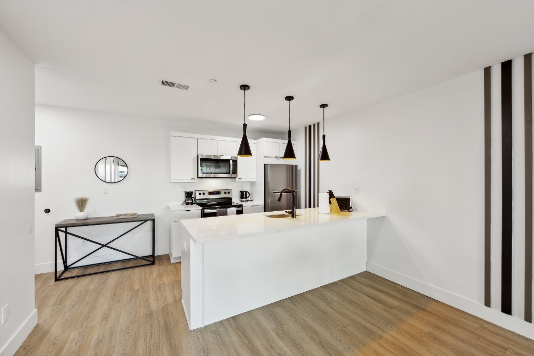 Market View Residence · Unit 505 1/1