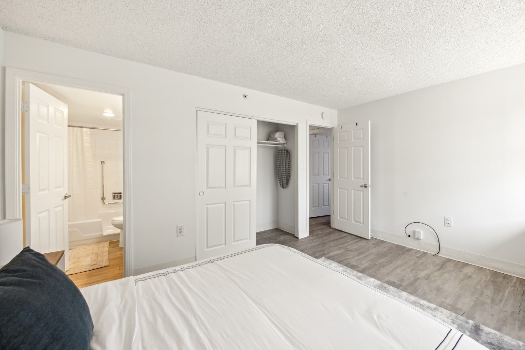 Legacy at Imperial Village · Unit 517 2/2