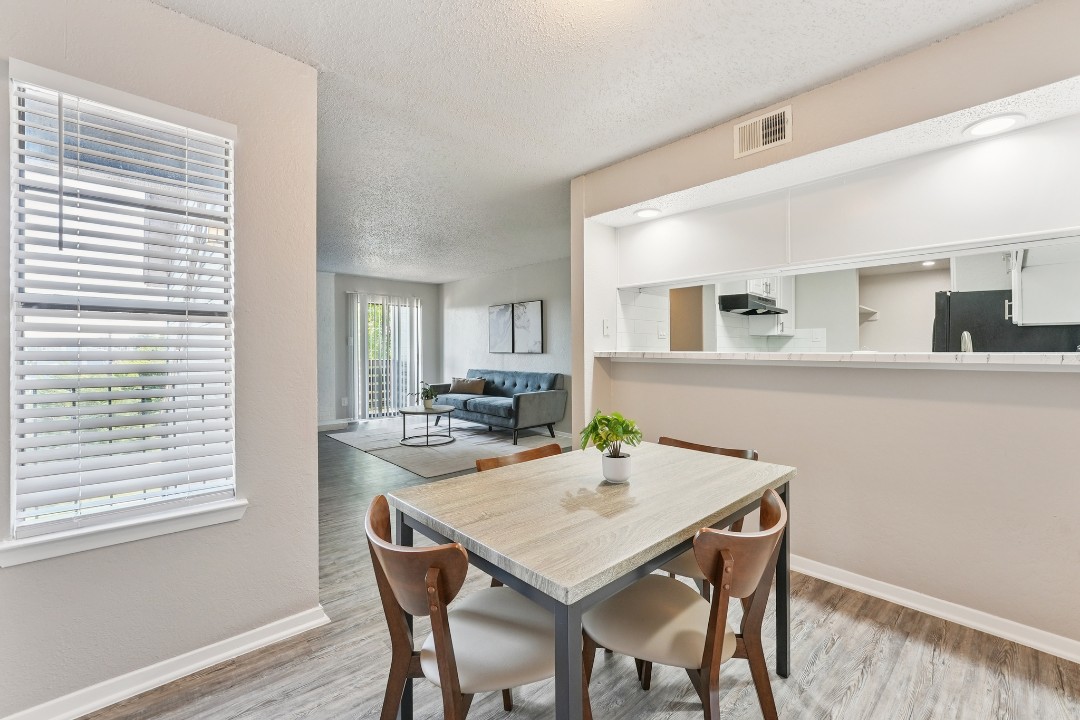 The Landry · Unit 326 2/2