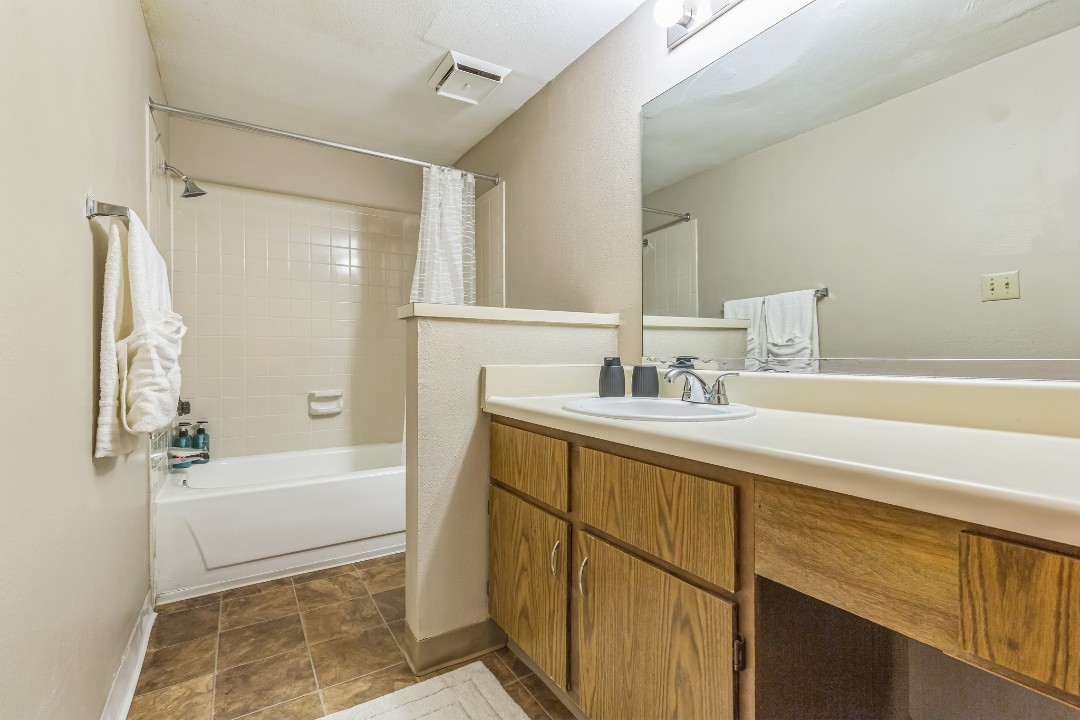 Rosehill Pointe · Unit 197 1/1