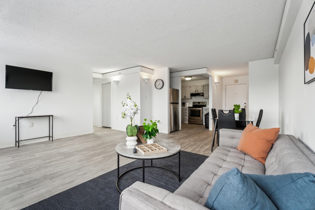 Legacy at Imperial Village · Unit 817 2/2
