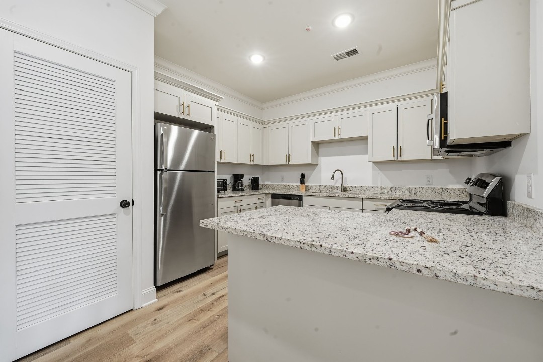 St Andrews Villas · Unit 1706 2/2