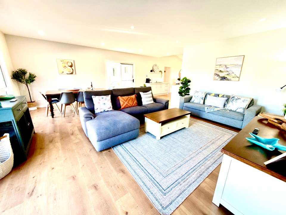 Complimentary WiFi, Smart TV and DVD player