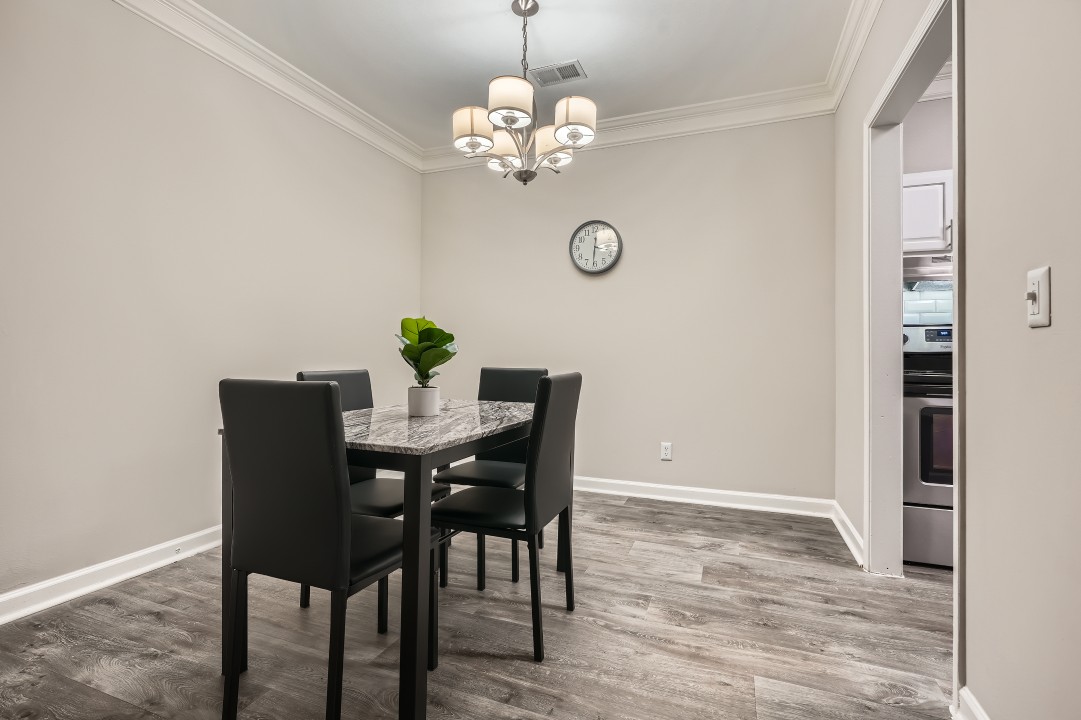 Crest at East Cobb 1826E · Unit 2/2