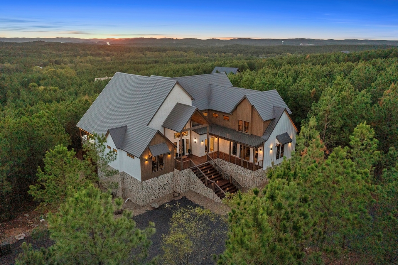 Stars Hollow — Broken Bow, OK — vacation rental